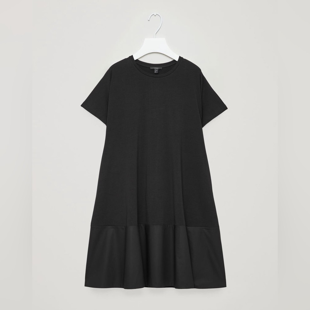 COS Contrast-Panelled Jersey Dress